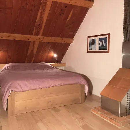 Сasa de vacaciones Lovely Mansion With Fenced Garden *