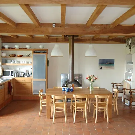 Lovely Mansion With Fenced Garden * Baguer-Morvan